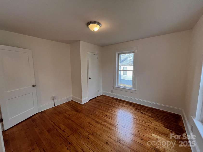 120 3rd Avenue, Conover, NC 28613.  MLS# CAR4222608, YatesRealty ID 2442. 