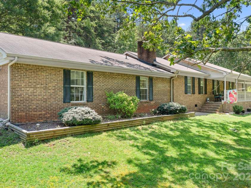 6601 Charlotte Highway, York, SC 29745.  MLS# CAR4274584, YatesRealty ID 24421. 