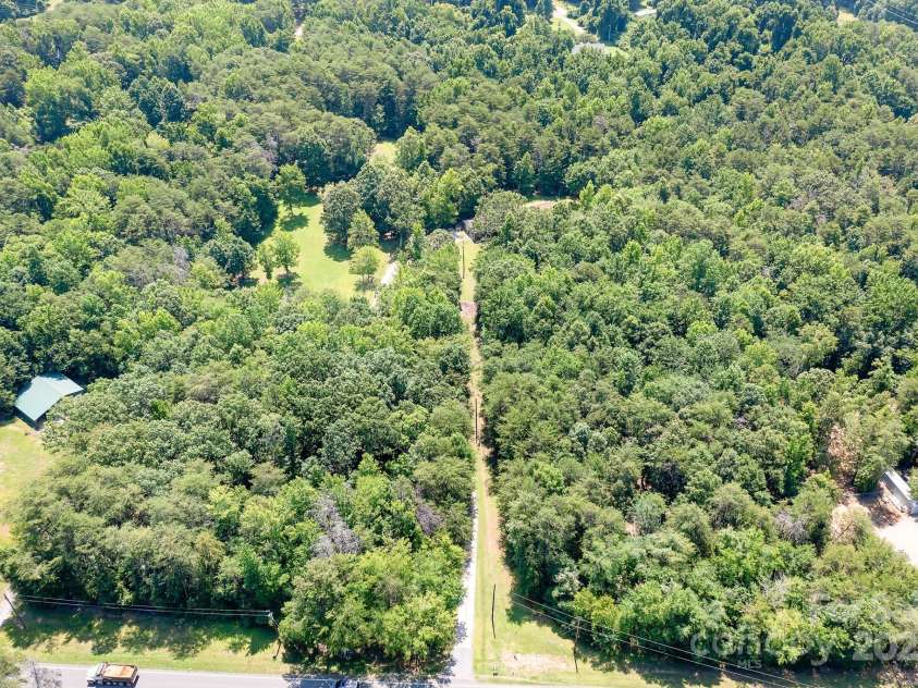 6601 Charlotte Highway, York, SC 29745.  MLS# CAR4274584, YatesRealty ID 24421. 