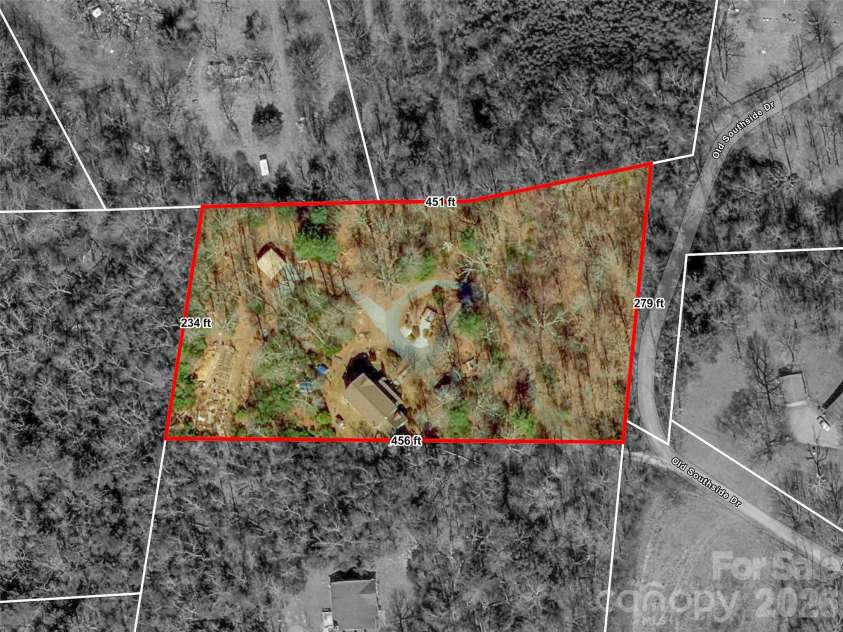 103 Old Southside Road, Saluda, NC 28773.  MLS# CAR4376836, YatesRealty ID 24422. 