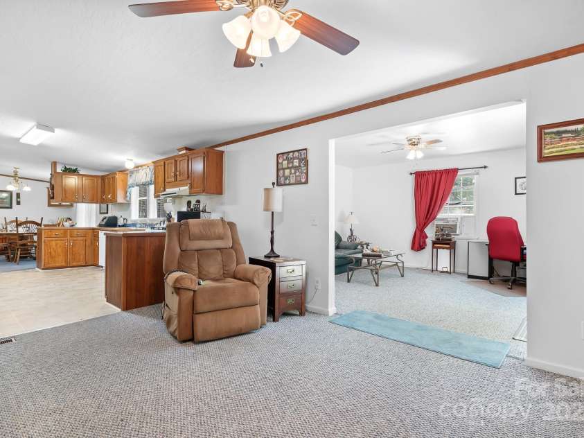 6575 Charlotte Highway, York, SC 29745.  MLS# CAR4242080, YatesRealty ID 24422. 