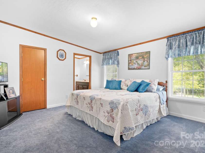 6575 Charlotte Highway, York, SC 29745.  MLS# CAR4242080, YatesRealty ID 24422. 