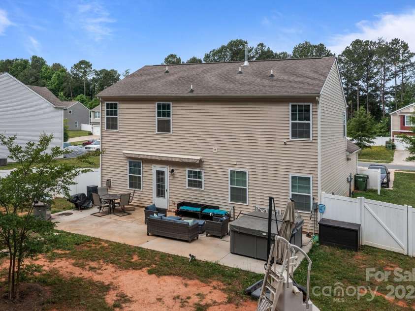 413 Wheat Field Drive, Mount Holly, NC 28120.  MLS# CAR4260299, YatesRealty ID 24423. 