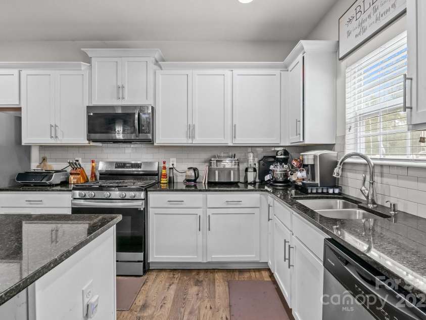 413 Wheat Field Drive, Mount Holly, NC 28120.  MLS# CAR4260299, YatesRealty ID 24423. 