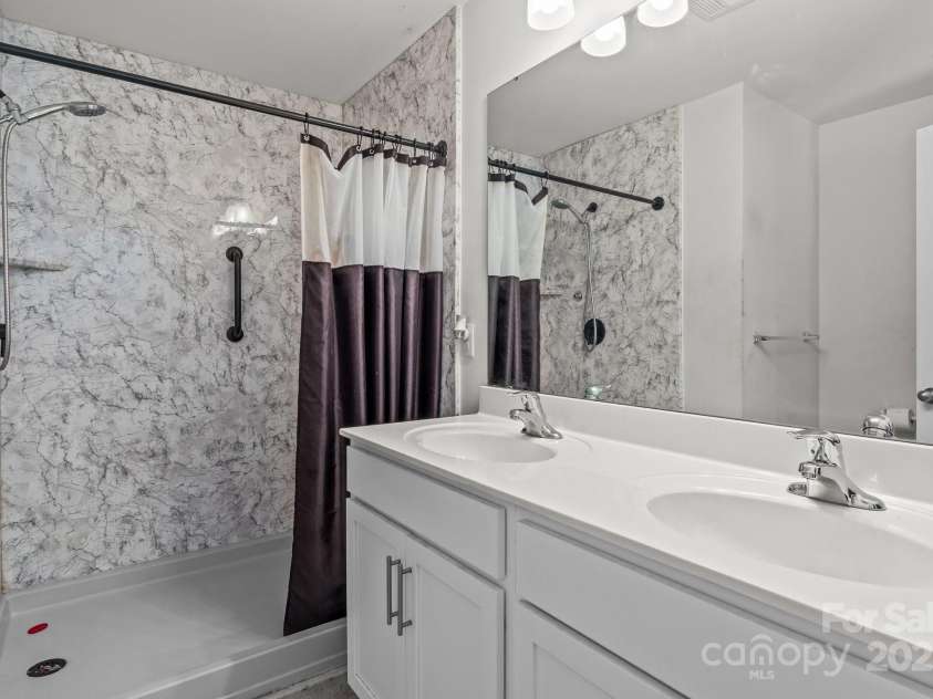 413 Wheat Field Drive, Mount Holly, NC 28120.  MLS# CAR4260299, YatesRealty ID 24423. 