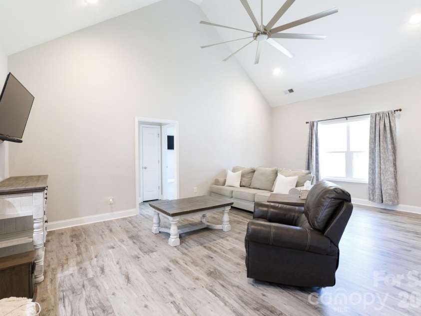 949 Jason Lyle Drive, Rock Hill, SC 29730.  MLS# CAR4375375, YatesRealty ID 24423. 
