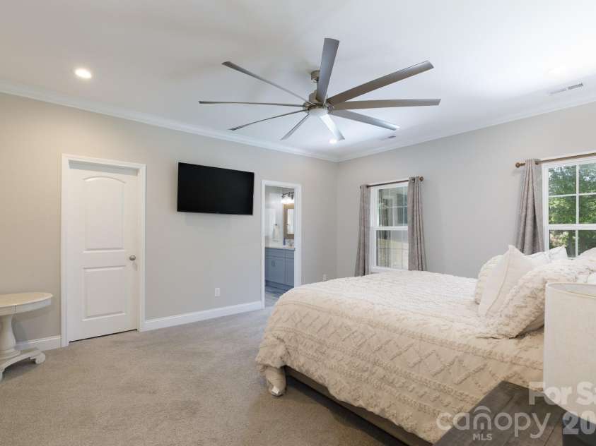 949 Jason Lyle Drive, Rock Hill, SC 29730.  MLS# CAR4375375, YatesRealty ID 24423. 
