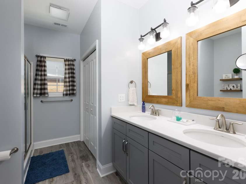 949 Jason Lyle Drive, Rock Hill, SC 29730.  MLS# CAR4375375, YatesRealty ID 24423. 