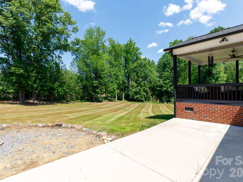 949 Jason Lyle Drive, Rock Hill, SC 29730.  MLS# CAR4375375, YatesRealty ID 24423. 