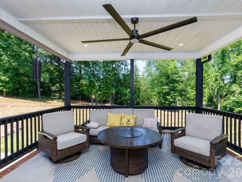 949 Jason Lyle Drive, Rock Hill, SC 29730.  MLS# CAR4375375, YatesRealty ID 24423. 