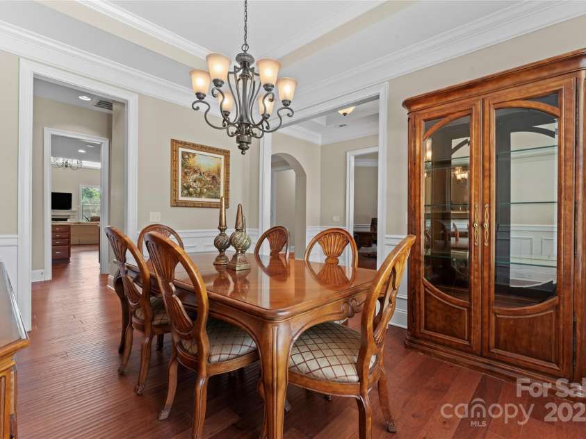 1400 Delaney Drive, Matthews, NC 28104.  MLS# CAR4255210, YatesRealty ID 24424. Dining room