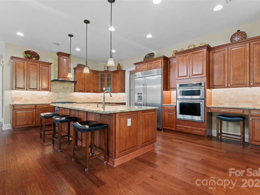 1400 Delaney Drive, Matthews, NC 28104.  MLS# CAR4255210, YatesRealty ID 24424. Kitchen