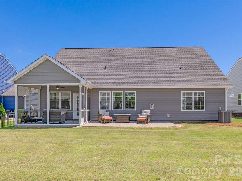 6058 Kings Canyon Way, Lancaster, SC 29720.  MLS# CAR4381279, YatesRealty ID 24424. 