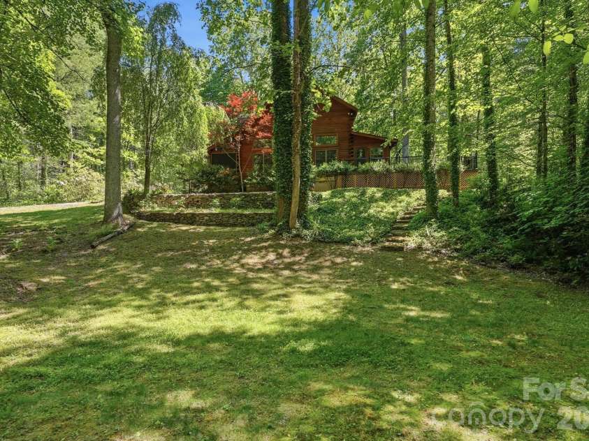 16 Shadow Brook Drive, Flat Rock, NC 28731.  MLS# CAR4373475, YatesRealty ID 24425. 