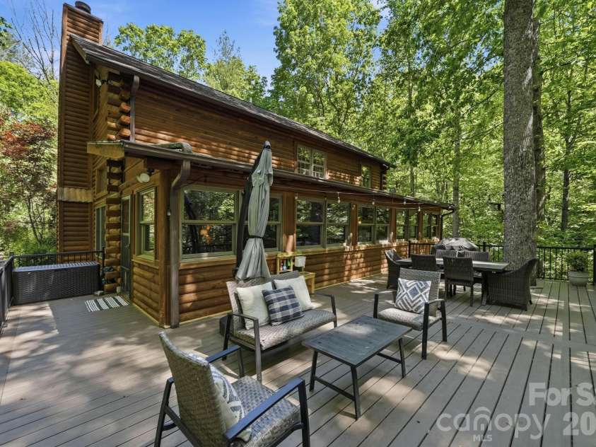 16 Shadow Brook Drive, Flat Rock, NC 28731.  MLS# CAR4373475, YatesRealty ID 24425. 