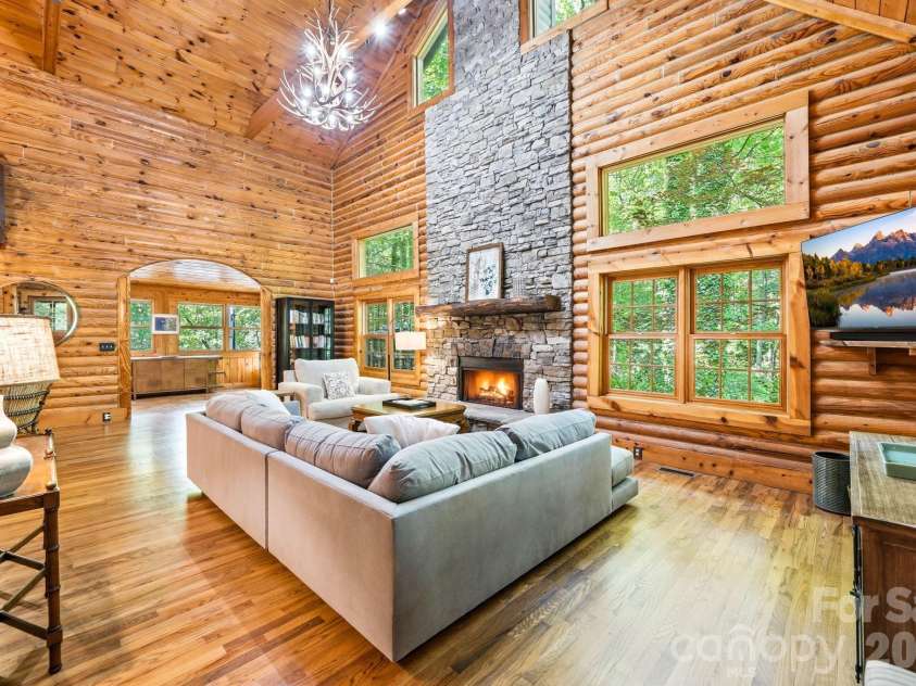 16 Shadow Brook Drive, Flat Rock, NC 28731.  MLS# CAR4373475, YatesRealty ID 24425. 