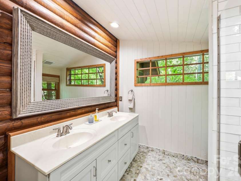 16 Shadow Brook Drive, Flat Rock, NC 28731.  MLS# CAR4373475, YatesRealty ID 24425. 