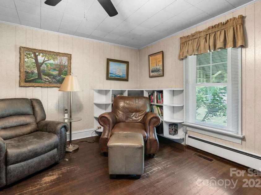 237 Shiloh Church Road, Hickory, NC 28601.  MLS# CAR4275859, YatesRealty ID 24425. 