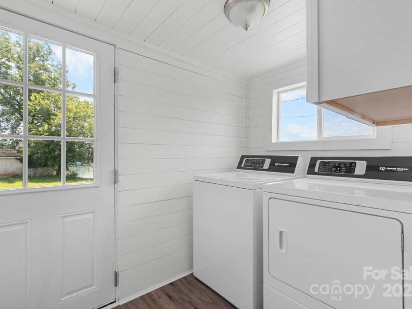 237 Shiloh Church Road, Hickory, NC 28601.  MLS# CAR4275859, YatesRealty ID 24425. 