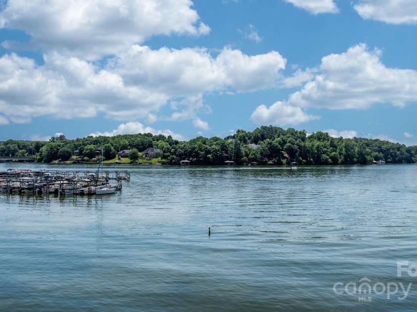 237 Shiloh Church Road, Hickory, NC 28601.  MLS# CAR4275859, YatesRealty ID 24425. 