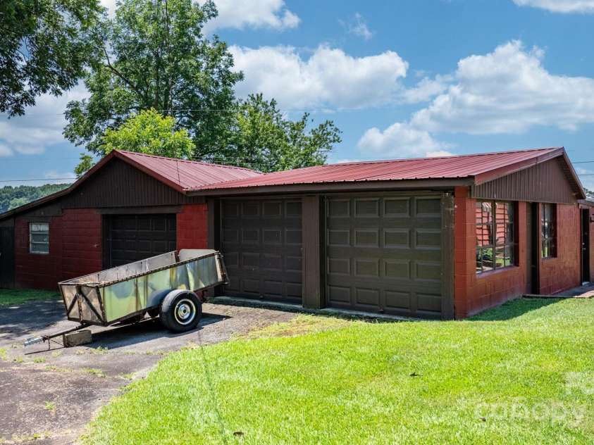 237 Shiloh Church Road, Hickory, NC 28601.  MLS# CAR4275859, YatesRealty ID 24425. 