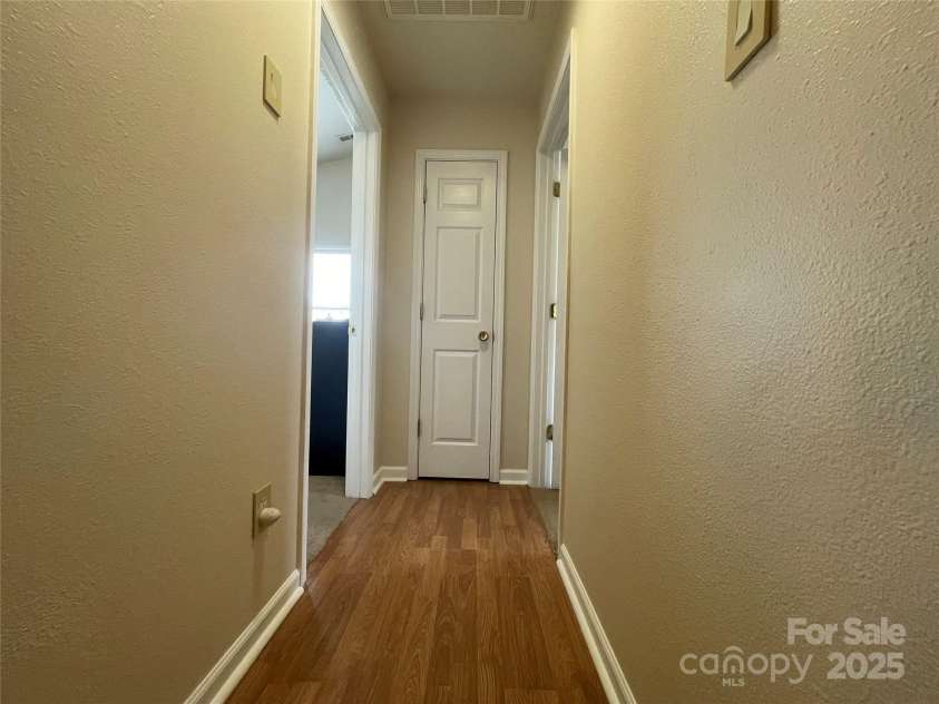 1177 Triece Lane, Charlotte, NC 28215.  MLS# CAR4268656, YatesRealty ID 24426. 