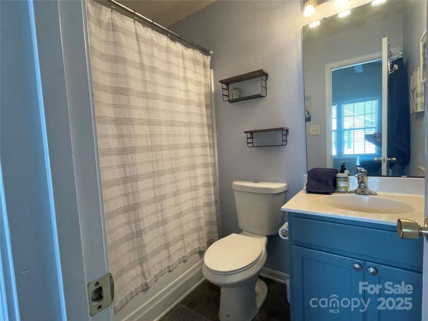 1177 Triece Lane, Charlotte, NC 28215.  MLS# CAR4268656, YatesRealty ID 24426. 