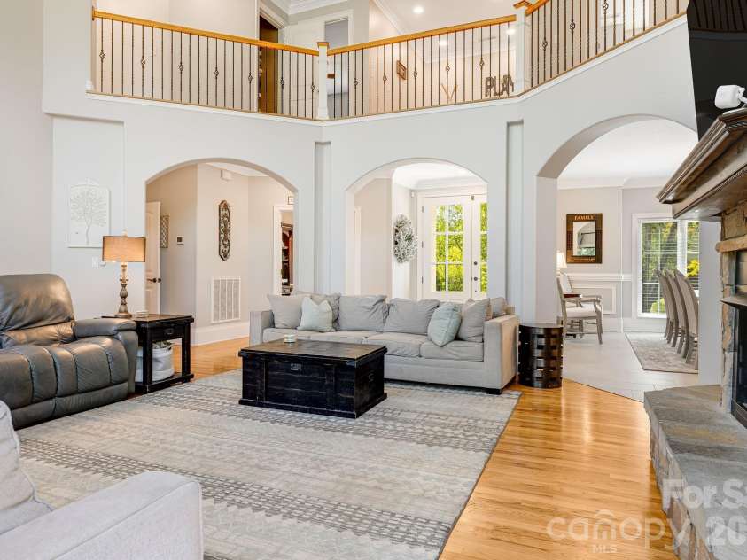 2 Sterling Run Drive, Fletcher, NC 28732.  MLS# CAR4377297, YatesRealty ID 24426. 