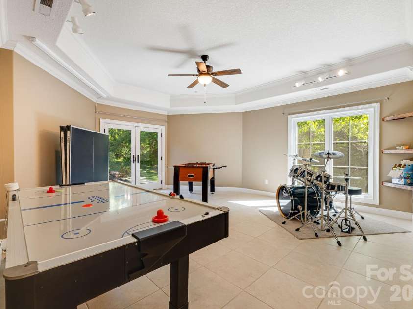 2 Sterling Run Drive, Fletcher, NC 28732.  MLS# CAR4377297, YatesRealty ID 24426. 