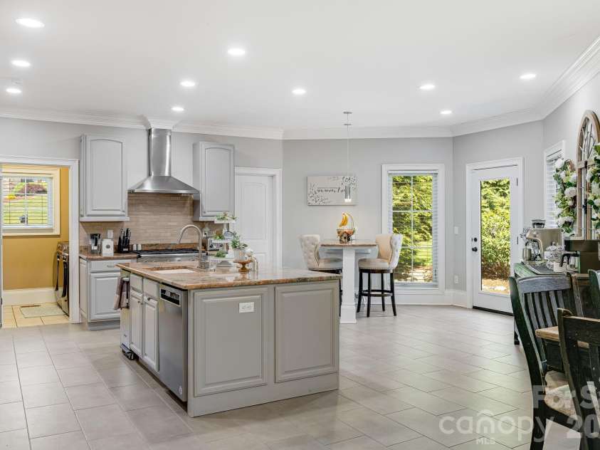 2 Sterling Run Drive, Fletcher, NC 28732.  MLS# CAR4377297, YatesRealty ID 24426. Gorgeous modern kitchen with ample storage