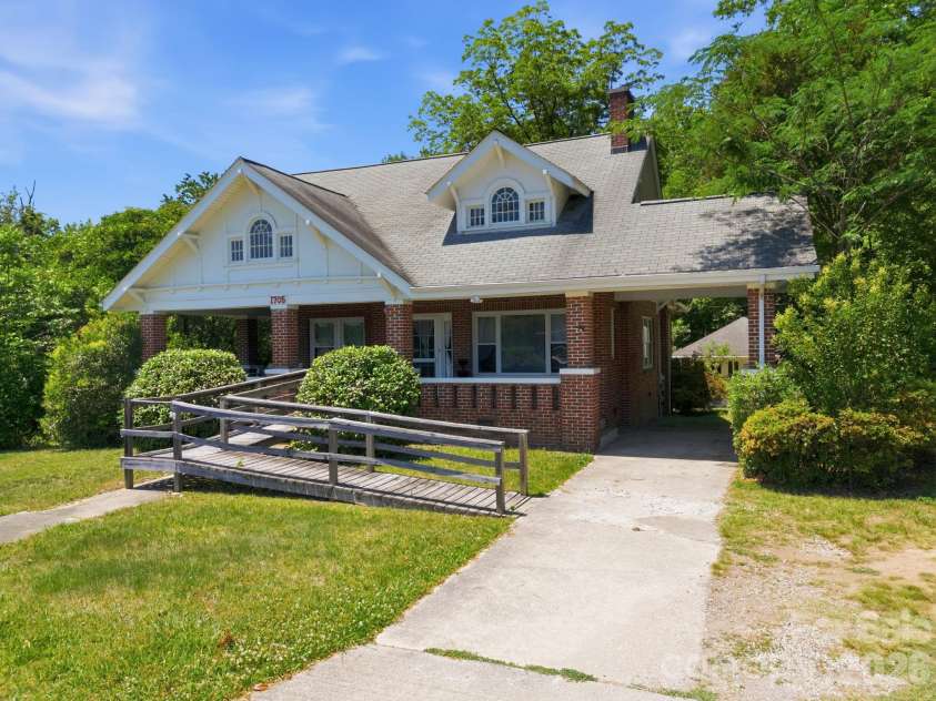 1705 US 52 Highway, Albemarle, NC 28001.  MLS# CAR4385397, YatesRealty ID 24427. 