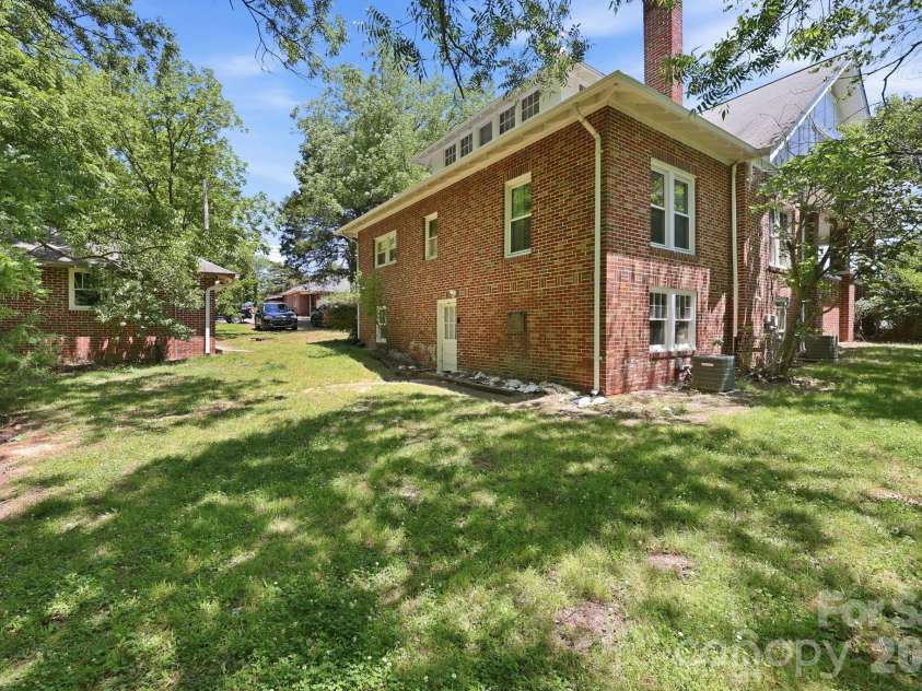 1705 US 52 Highway, Albemarle, NC 28001.  MLS# CAR4385397, YatesRealty ID 24427. 