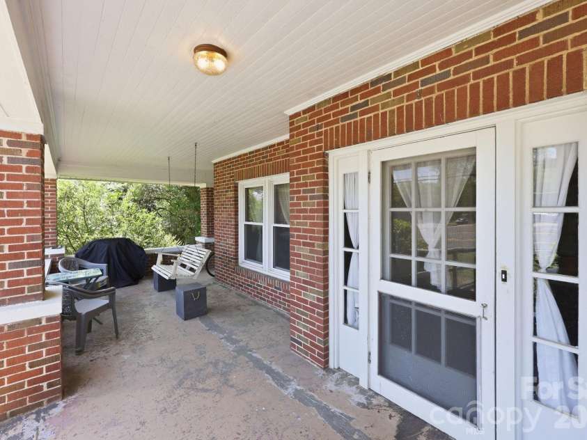 1705 US 52 Highway, Albemarle, NC 28001.  MLS# CAR4385397, YatesRealty ID 24427. 
