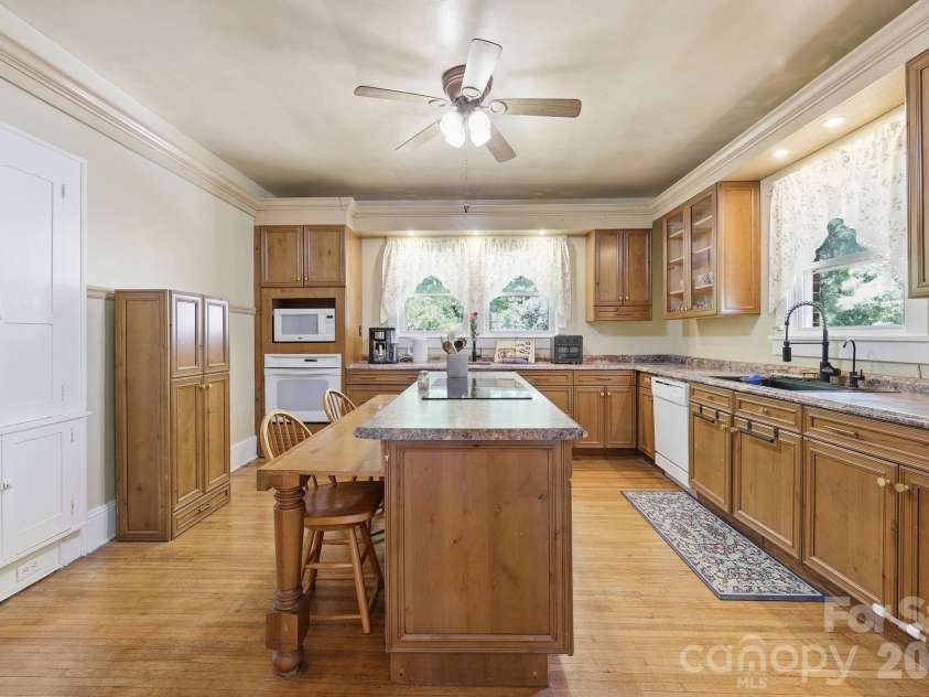 1705 US 52 Highway, Albemarle, NC 28001.  MLS# CAR4385397, YatesRealty ID 24427. 