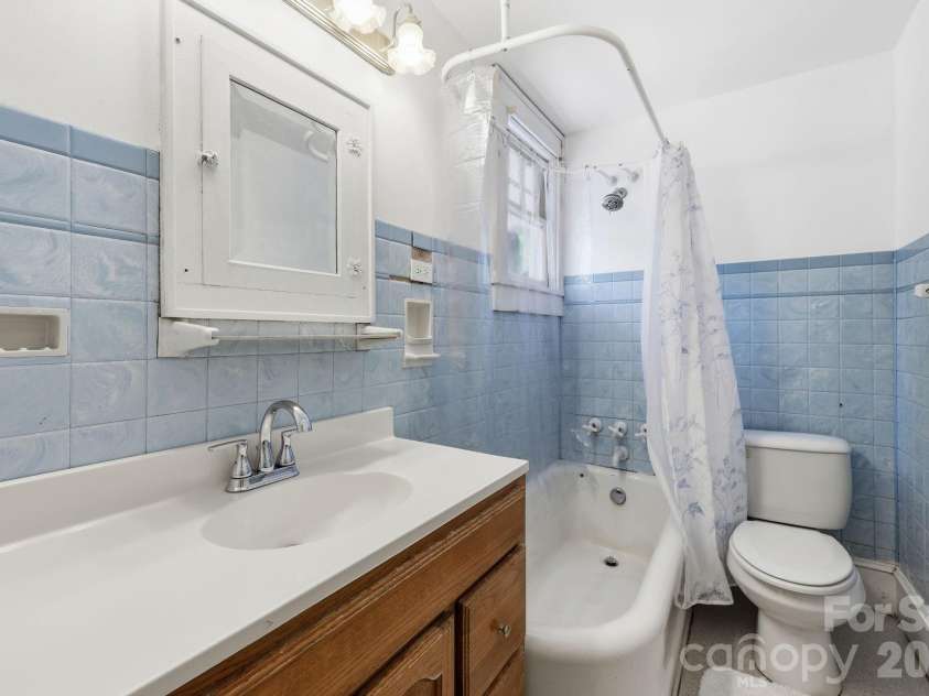 1705 US 52 Highway, Albemarle, NC 28001.  MLS# CAR4385397, YatesRealty ID 24427. 