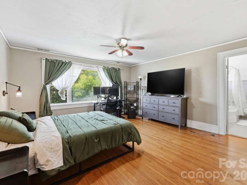 1705 US 52 Highway, Albemarle, NC 28001.  MLS# CAR4385397, YatesRealty ID 24427. 