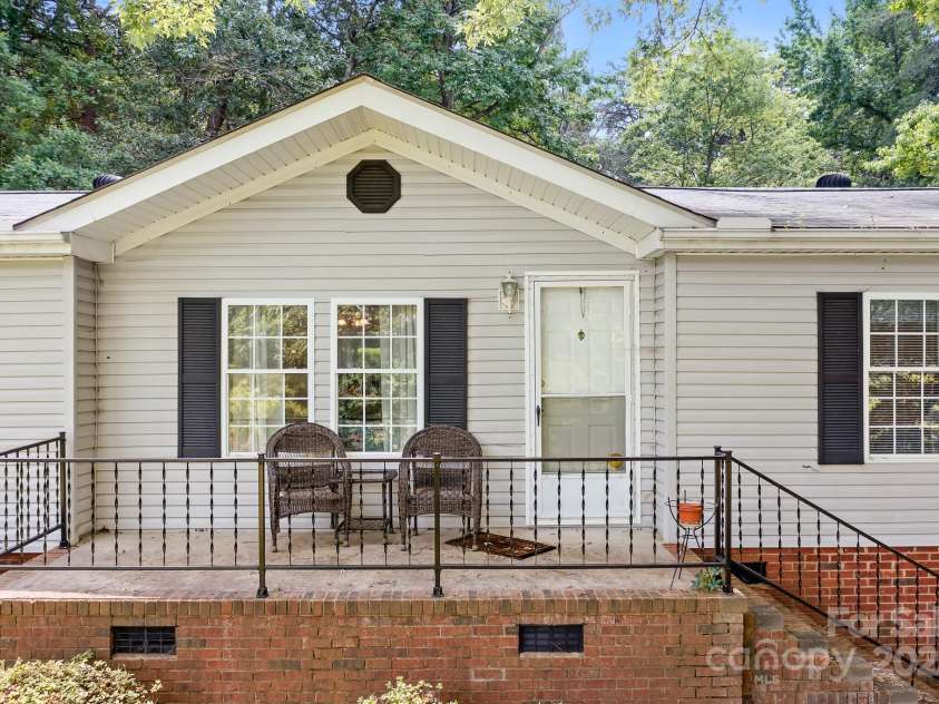 6575 & 6601 Charlotte Highway, York, SC 29745.  MLS# CAR4276199, YatesRealty ID 24427. 