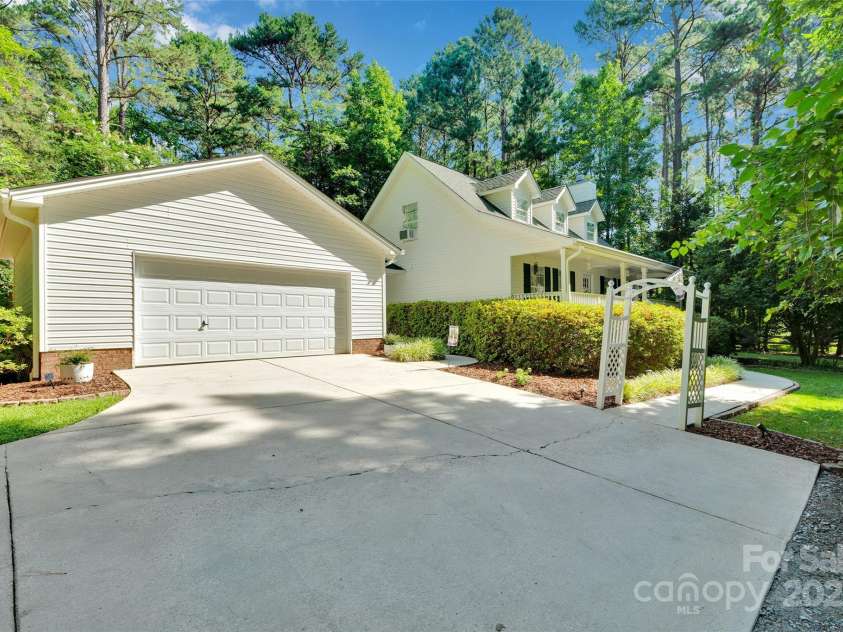 746 Peachtree Road, Rock Hill, SC 29730.  MLS# CAR4274656, YatesRealty ID 24428. 746 Peachtree