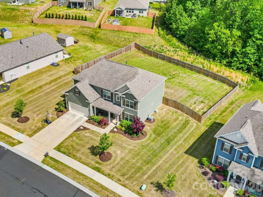 840 Oak Manor Drive, Concord, NC 28025.  MLS# CAR4376551, YatesRealty ID 24429. 