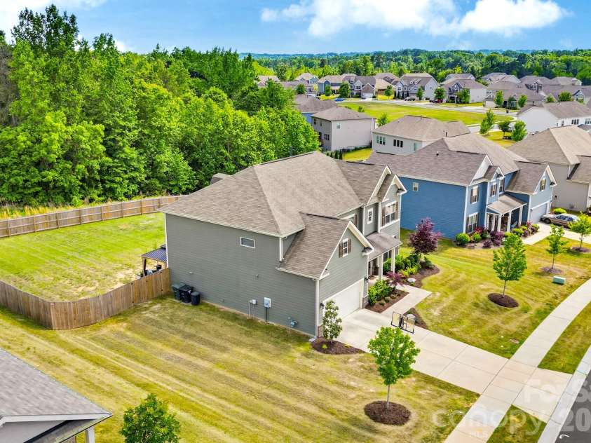 840 Oak Manor Drive, Concord, NC 28025.  MLS# CAR4376551, YatesRealty ID 24429. 