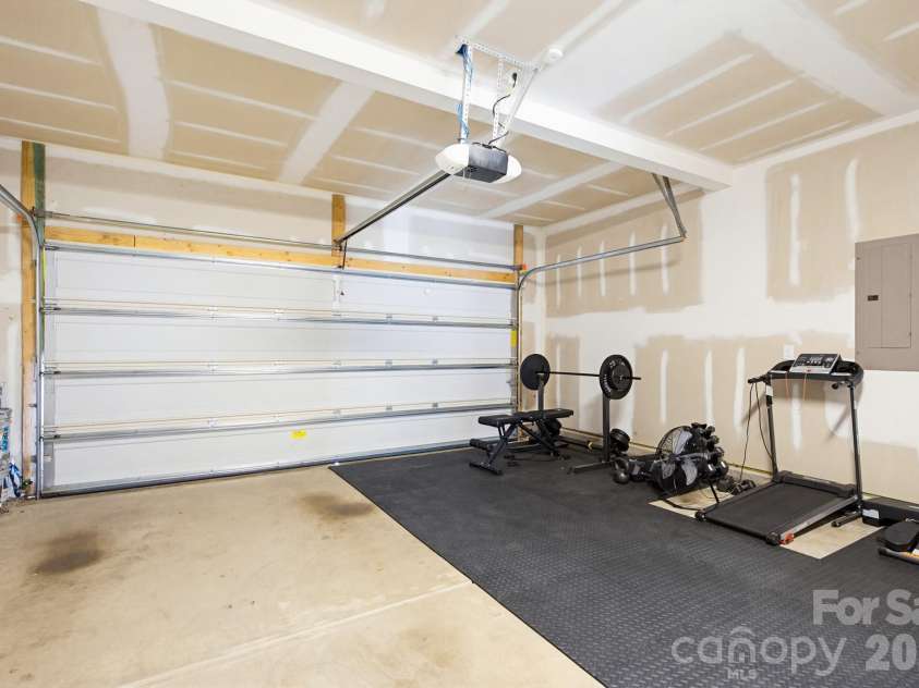 840 Oak Manor Drive, Concord, NC 28025.  MLS# CAR4376551, YatesRealty ID 24429. 
