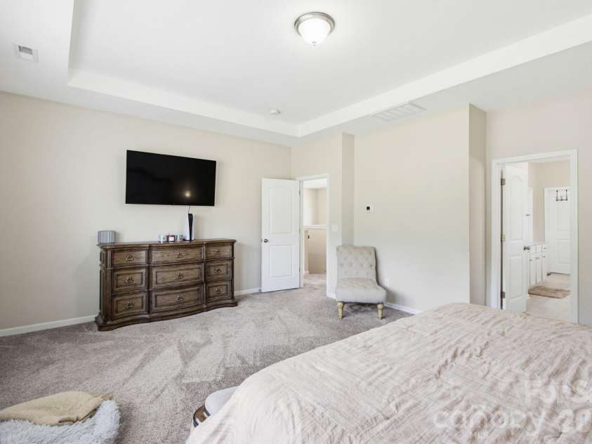 840 Oak Manor Drive, Concord, NC 28025.  MLS# CAR4376551, YatesRealty ID 24429. 