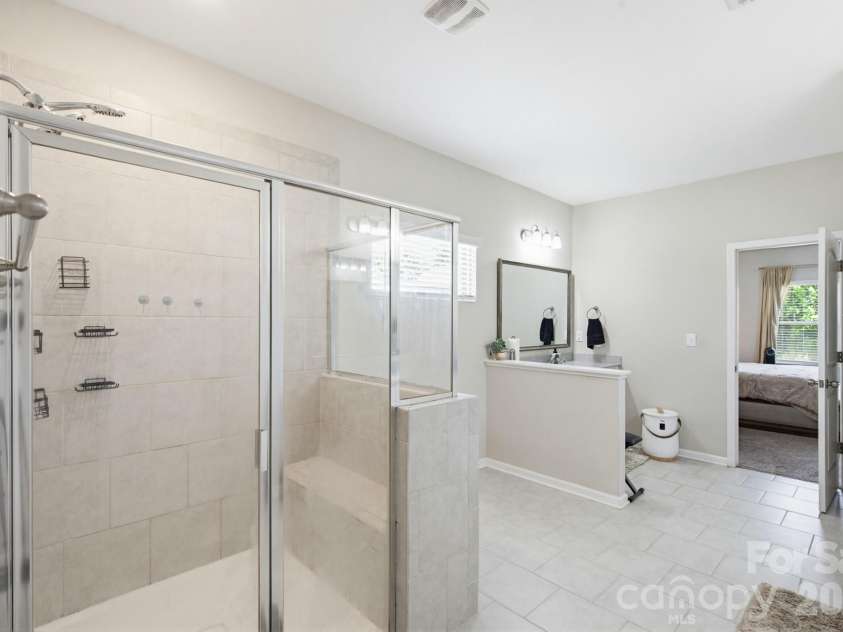 840 Oak Manor Drive, Concord, NC 28025.  MLS# CAR4376551, YatesRealty ID 24429. 