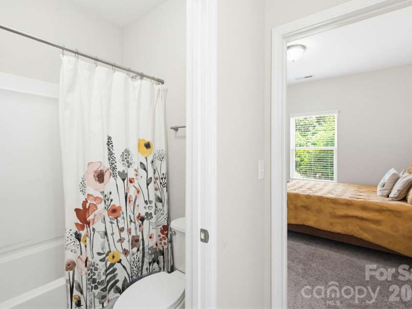 840 Oak Manor Drive, Concord, NC 28025.  MLS# CAR4376551, YatesRealty ID 24429. 