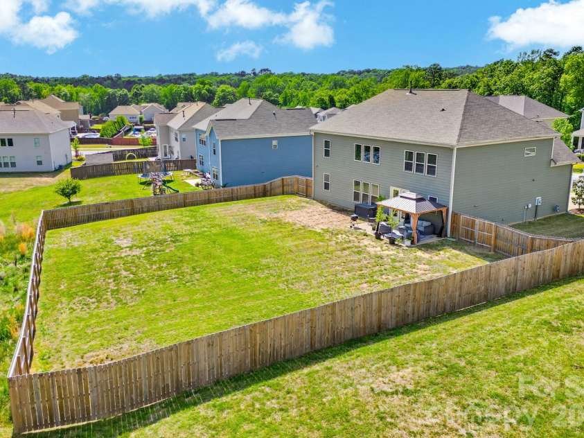 840 Oak Manor Drive, Concord, NC 28025.  MLS# CAR4376551, YatesRealty ID 24429. 