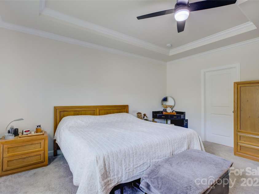 9226 Dunwich Drive, Gastonia, NC 28056.  MLS# CAR4268890, YatesRealty ID 24429. 
