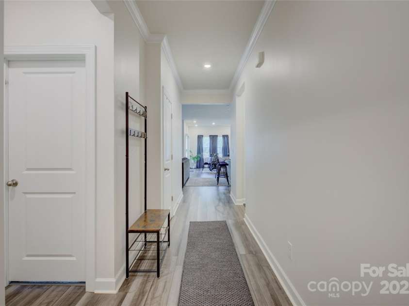 9226 Dunwich Drive, Gastonia, NC 28056.  MLS# CAR4268890, YatesRealty ID 24429. Entry foyer with room for drop zone