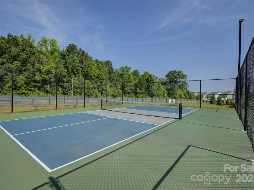 9226 Dunwich Drive, Gastonia, NC 28056.  MLS# CAR4268890, YatesRealty ID 24429. Pickleball court