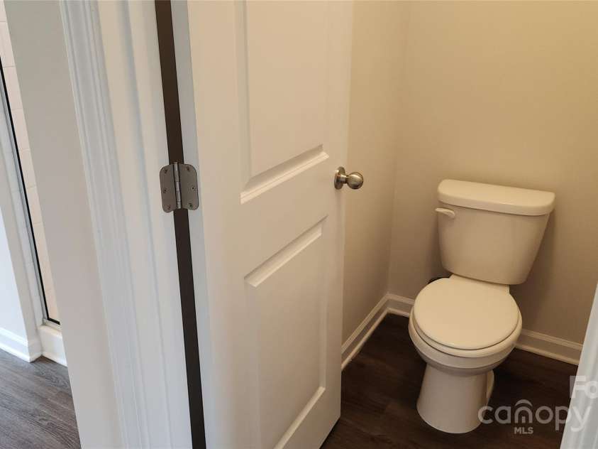 14727 Choate Circle, Charlotte, NC 28273.  MLS# CAR4287456, YatesRealty ID 2443. Main bathroom
