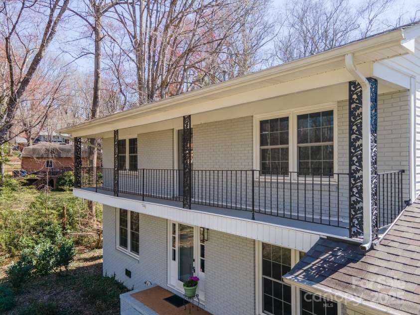 306 7th Street Place, Conover, NC 28613.  MLS# CAR4234782, YatesRealty ID 2443. 